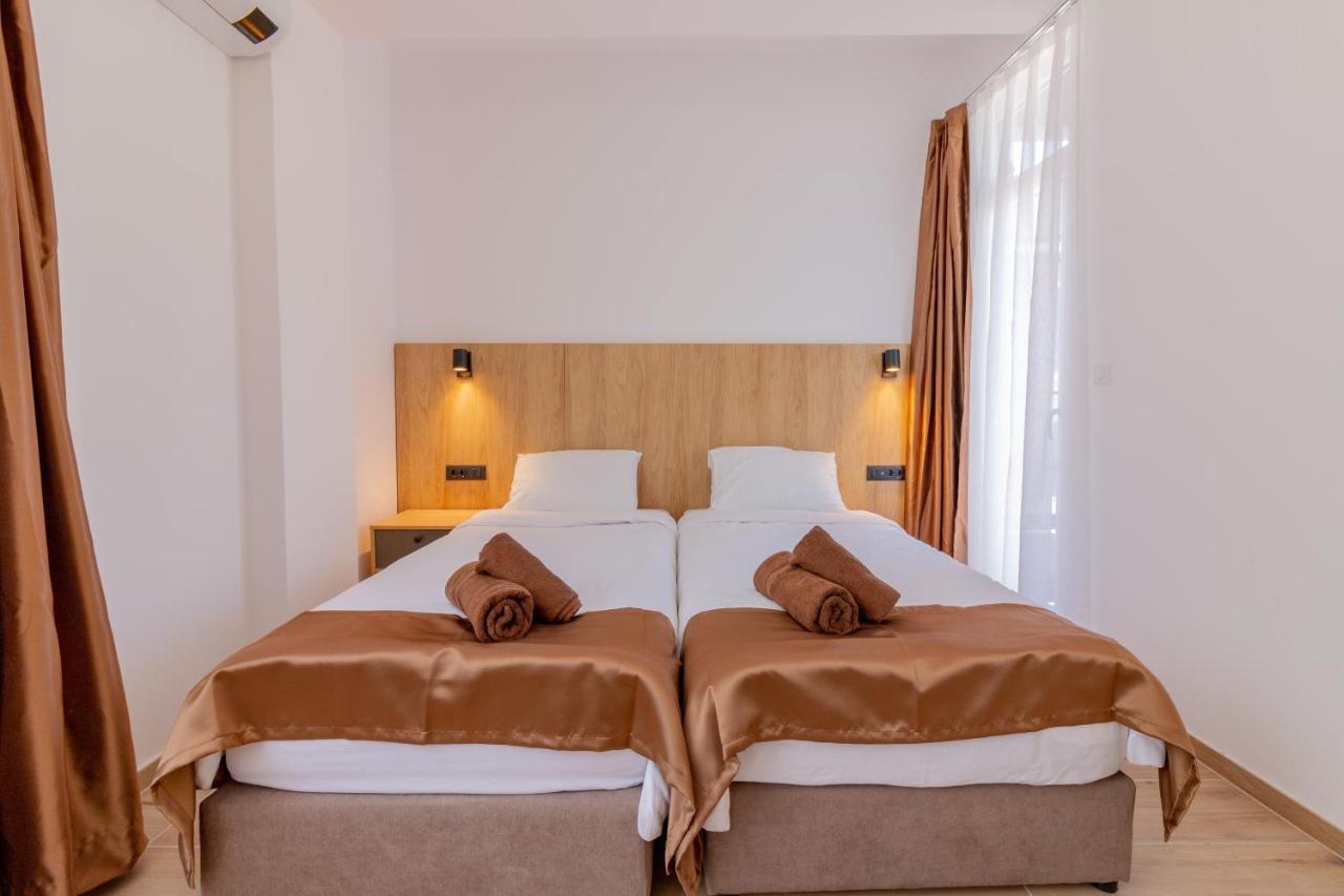 Lago Hotel Lagadin Extérieur photo
