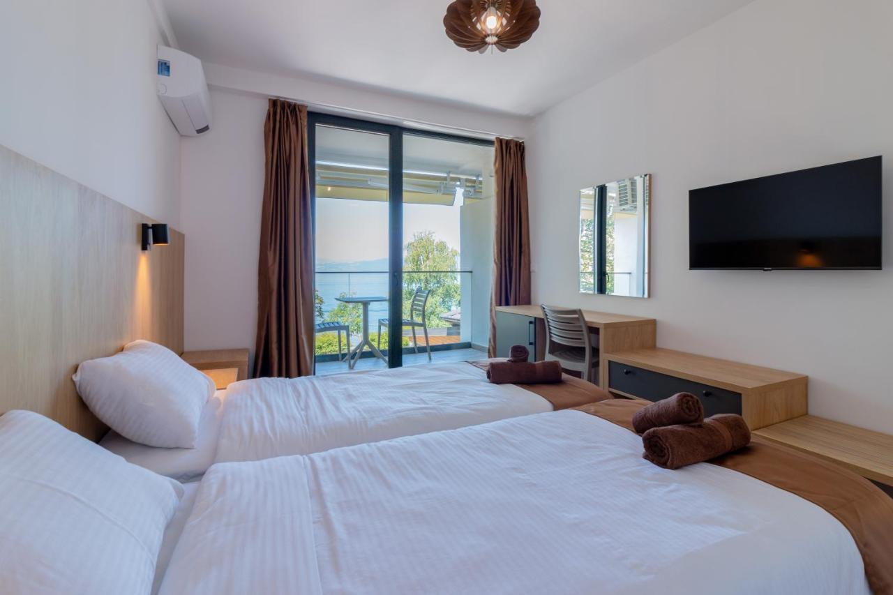 Lago Hotel Lagadin Extérieur photo