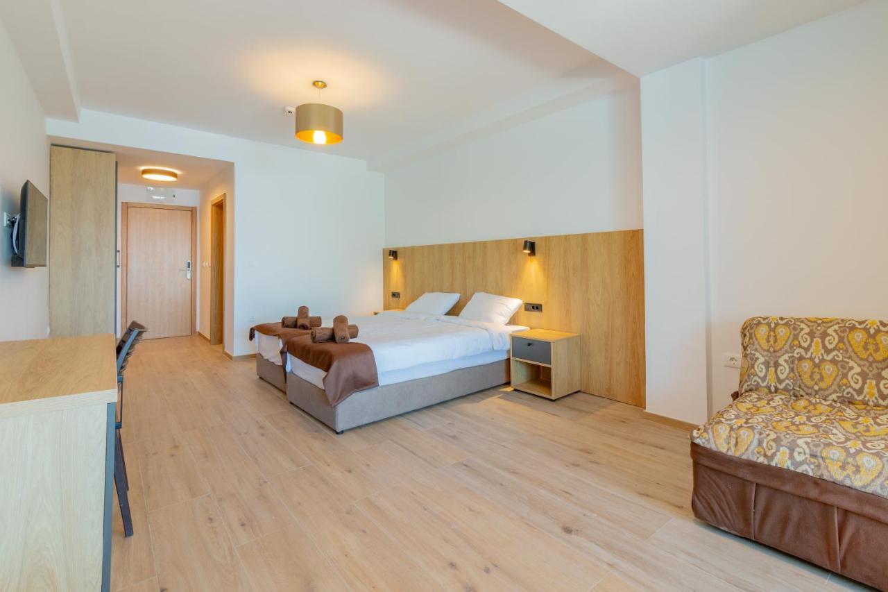 Lago Hotel Lagadin Extérieur photo