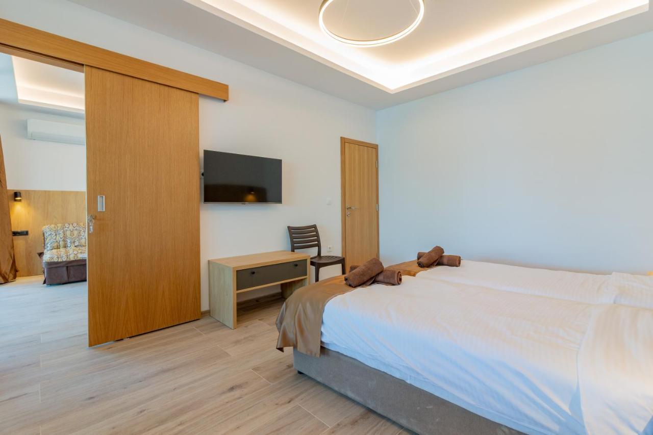 Lago Hotel Lagadin Extérieur photo