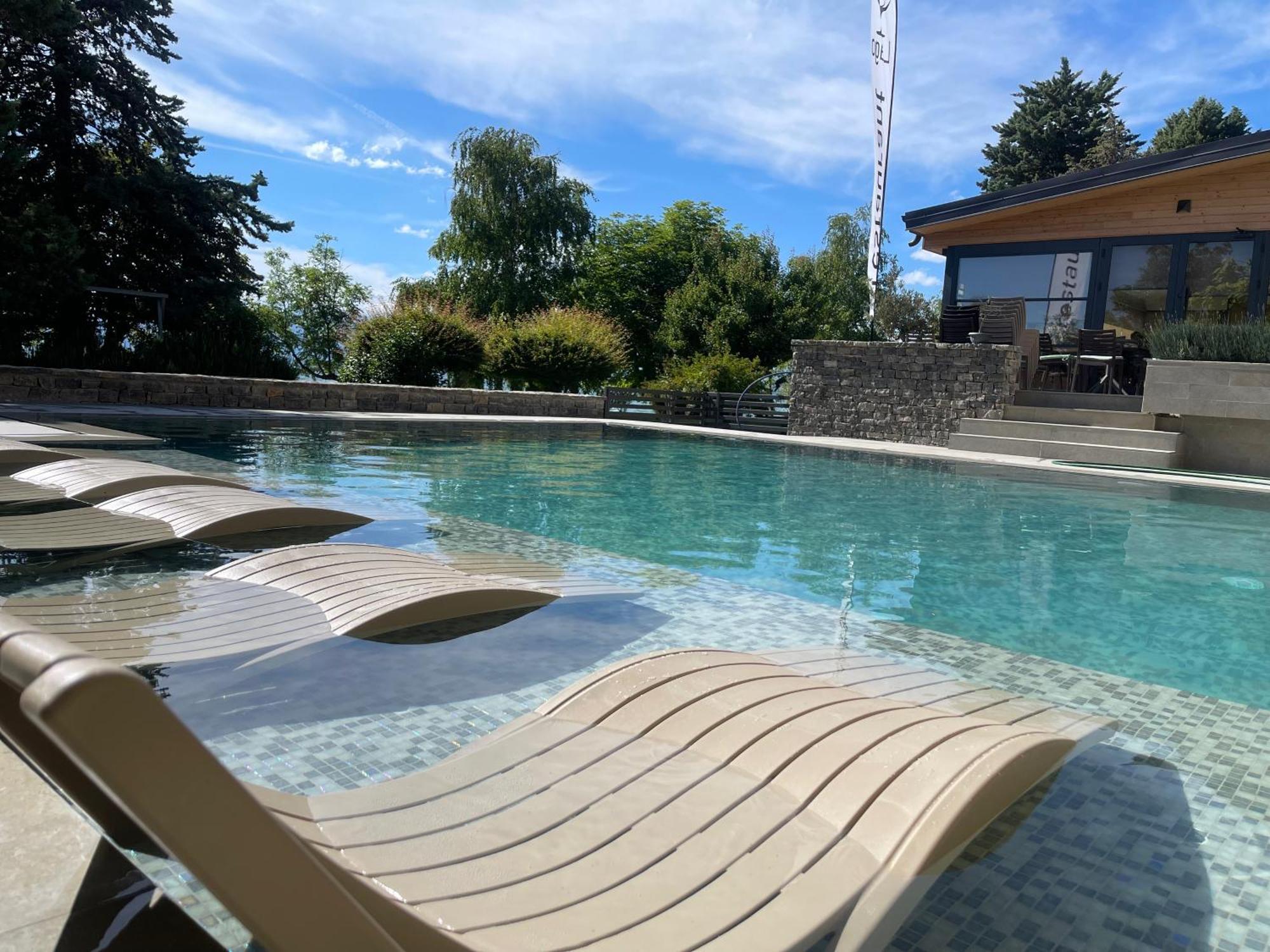 Lago Hotel Lagadin Extérieur photo
